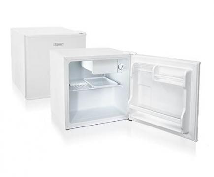 На фото Бирюса  50 Холодильник